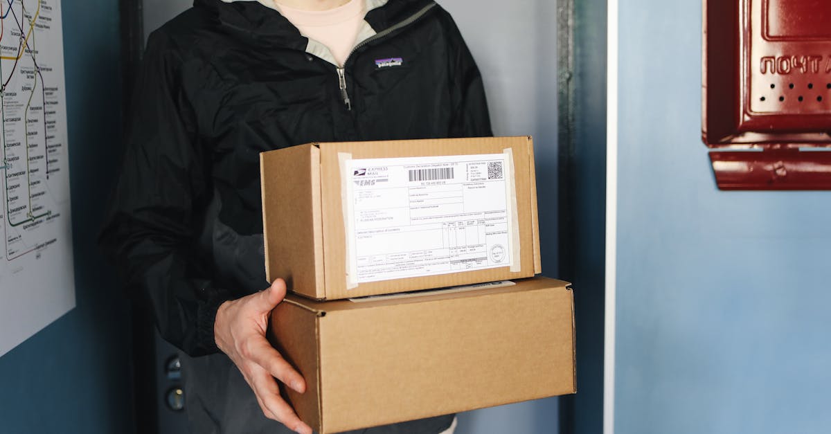 Gratis stockfoto met #binnen, barcode, beschermende kleding